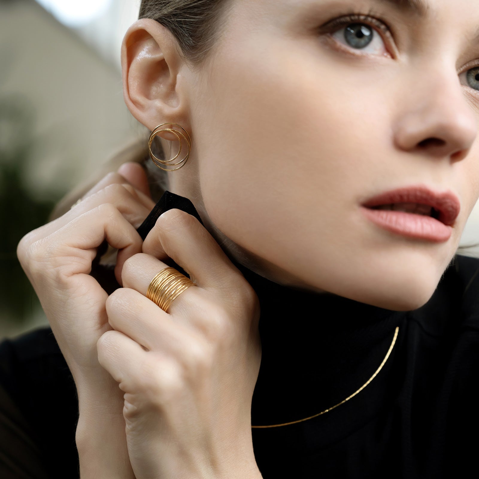 Anello-orecchini-Sparks-collection-anello-Sparks-orecchini-sparks-large-size-oro-18kt